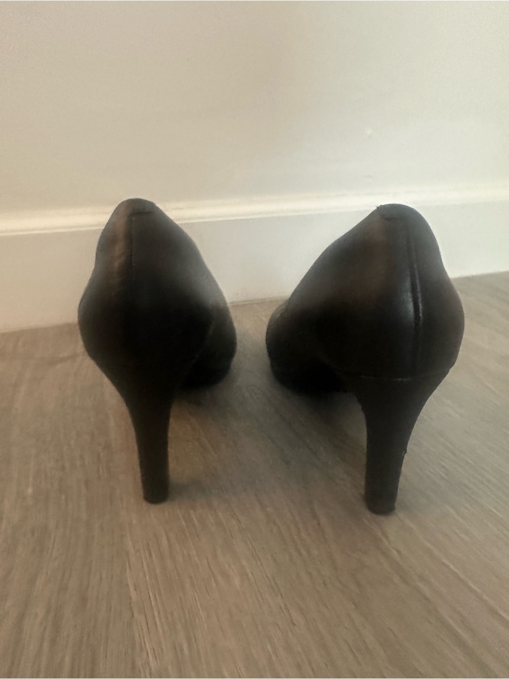 Clarks Black Rounded Toe Mid-Heel Pump - Picture 3 of 3